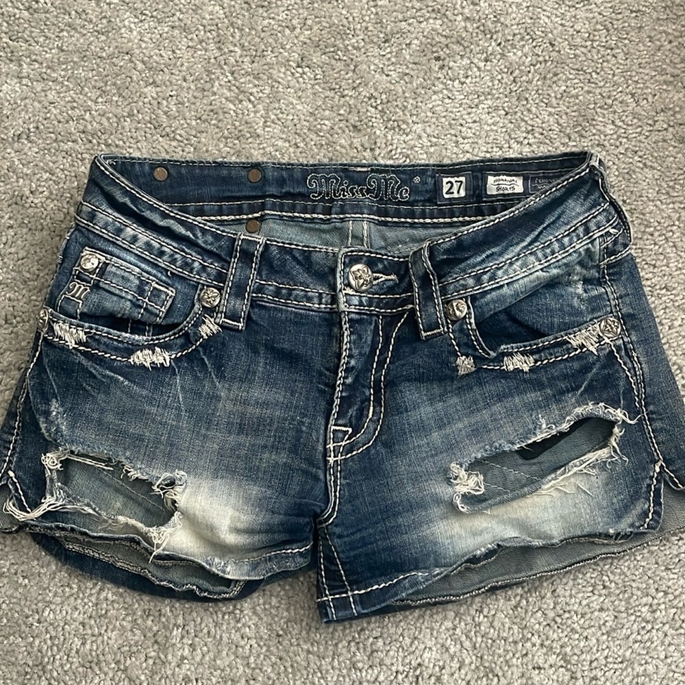 Miss Me Jeans (size 27) Denim Shorts